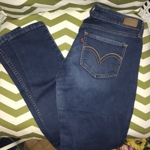 Women’s Levi’s 👖